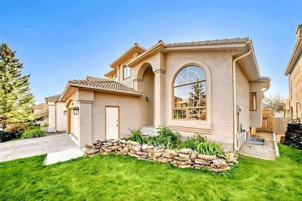 118 Signature Close SW