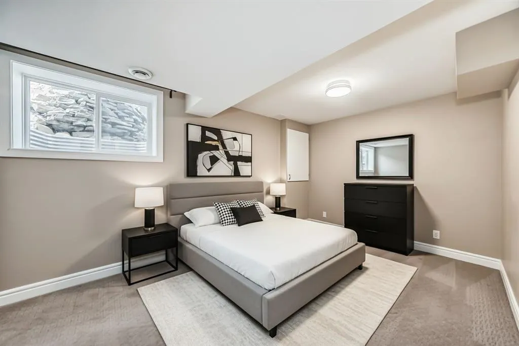 118 Signature Close SW
