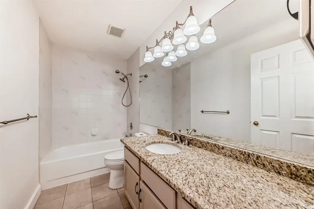 118 Signature Close SW