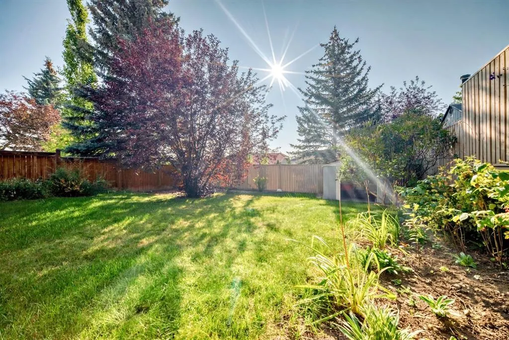 118 Signature Close SW