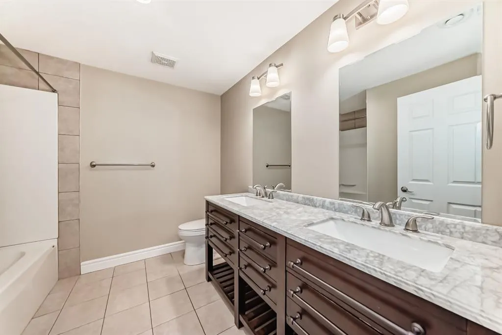 118 Signature Close SW