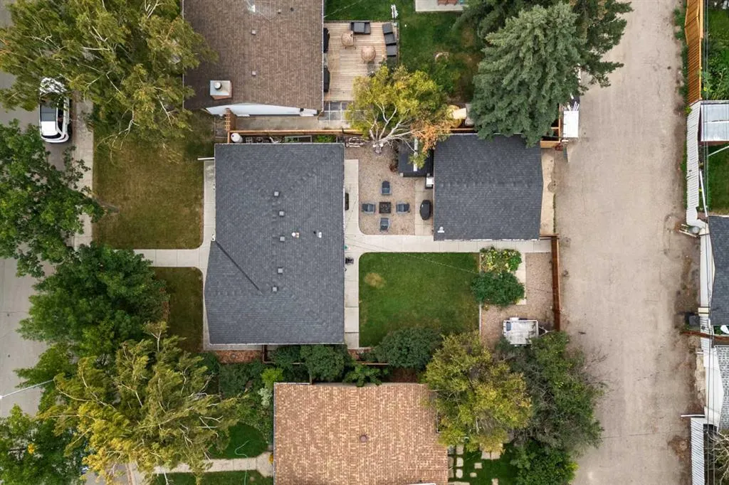 92 Baker Crescent NW