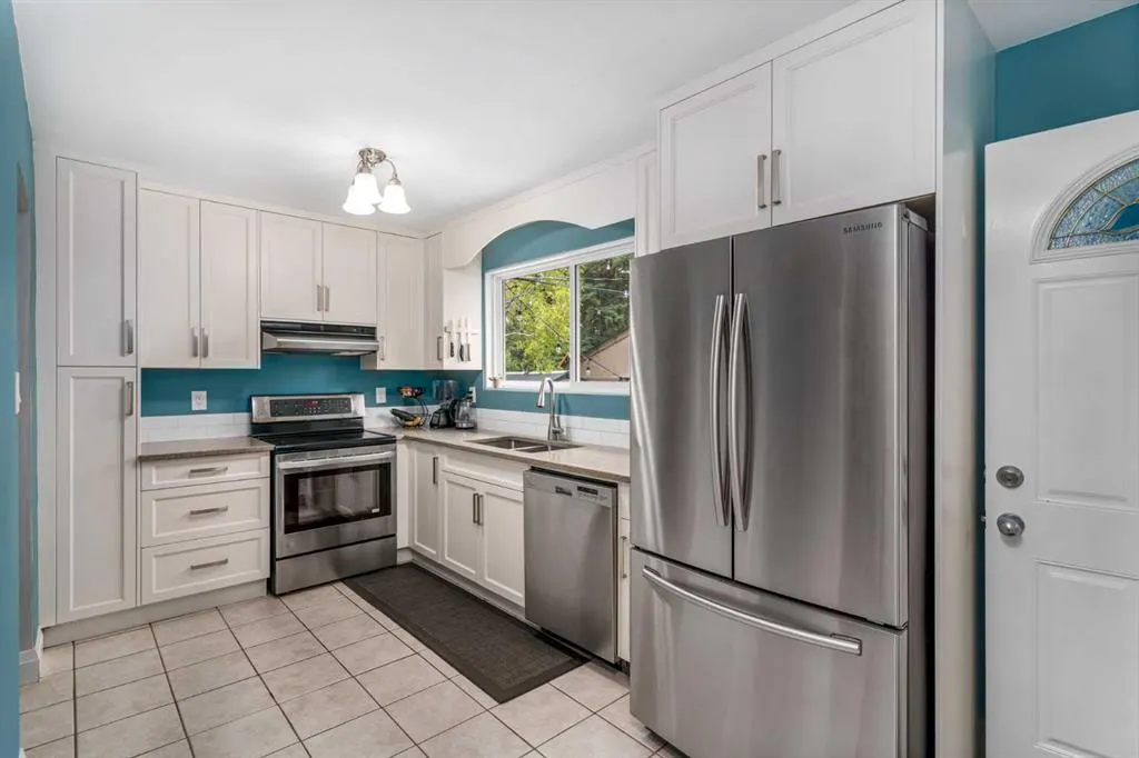 92 Baker Crescent NW