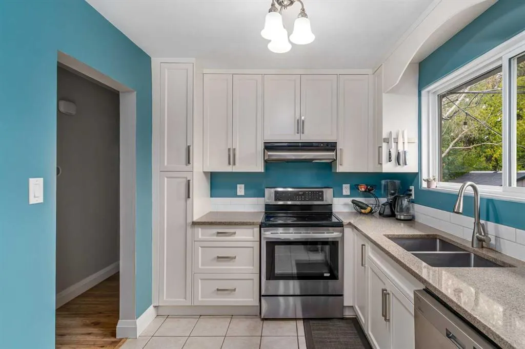92 Baker Crescent NW