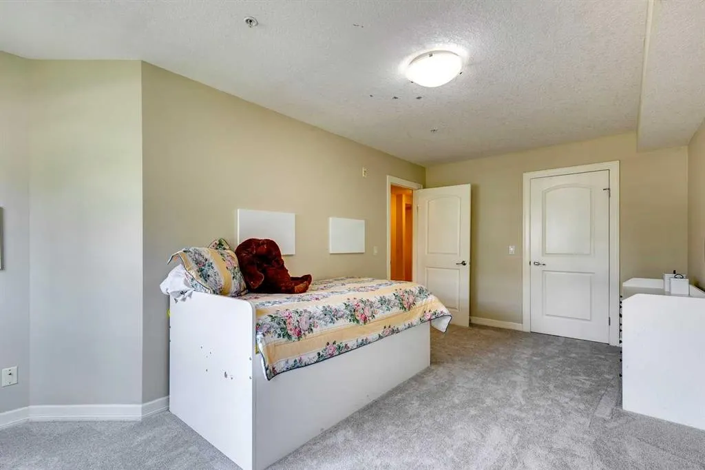 1729 34 Avenue SW, #6
