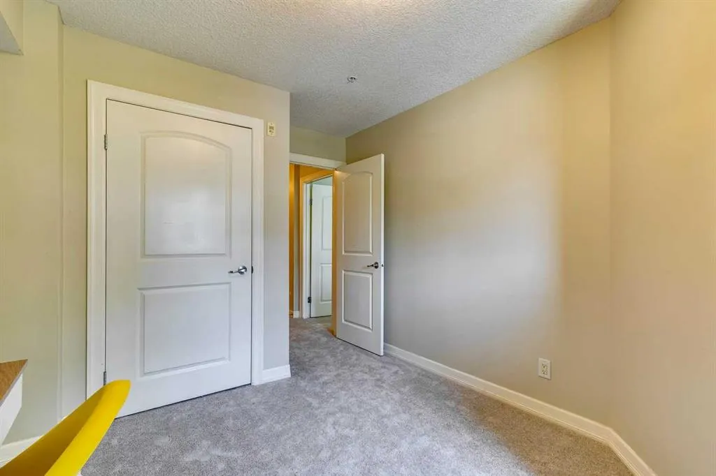1729 34 Avenue SW, #6