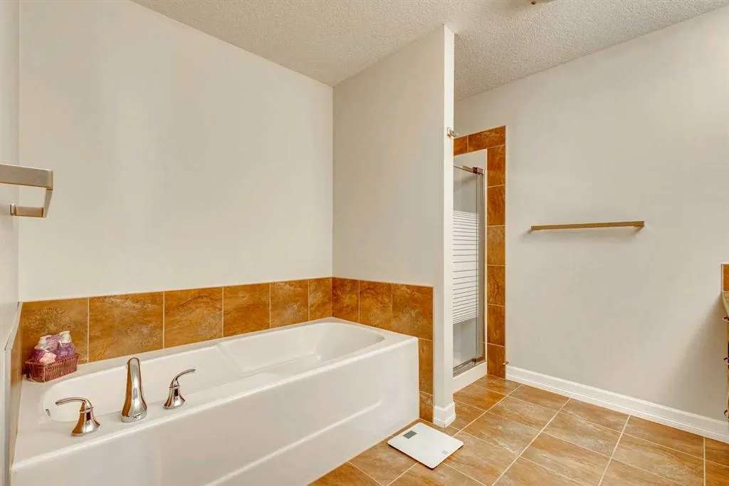 1729 34 Avenue SW, #6