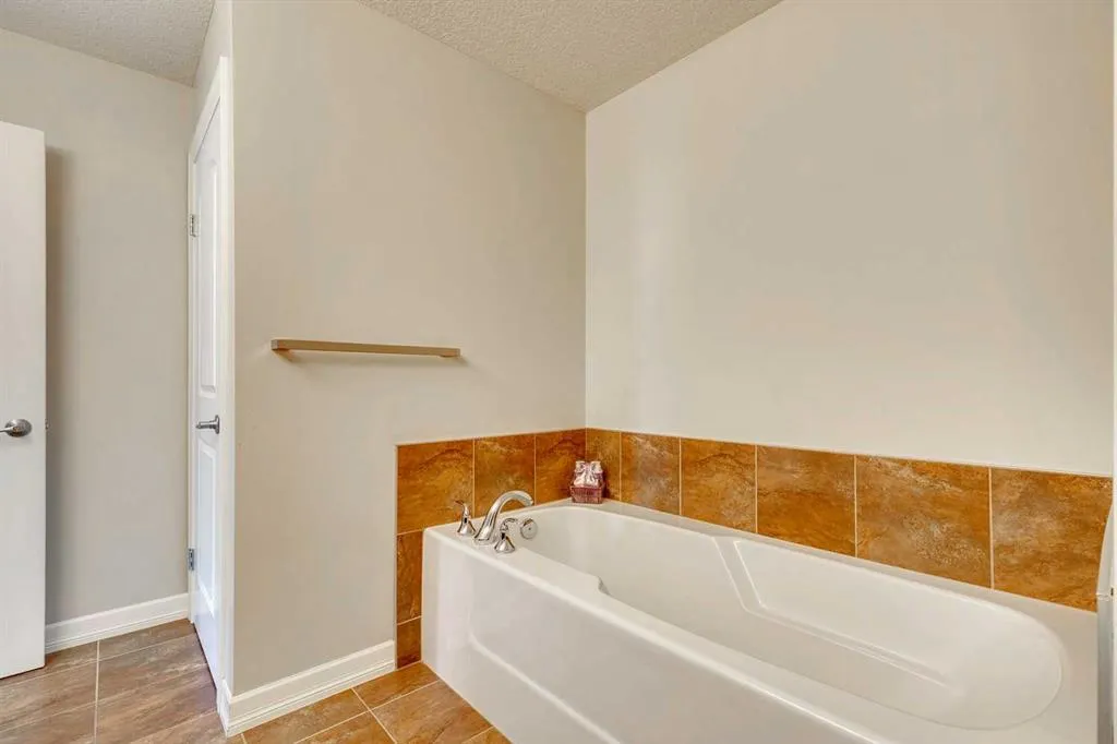 1729 34 Avenue SW, #6