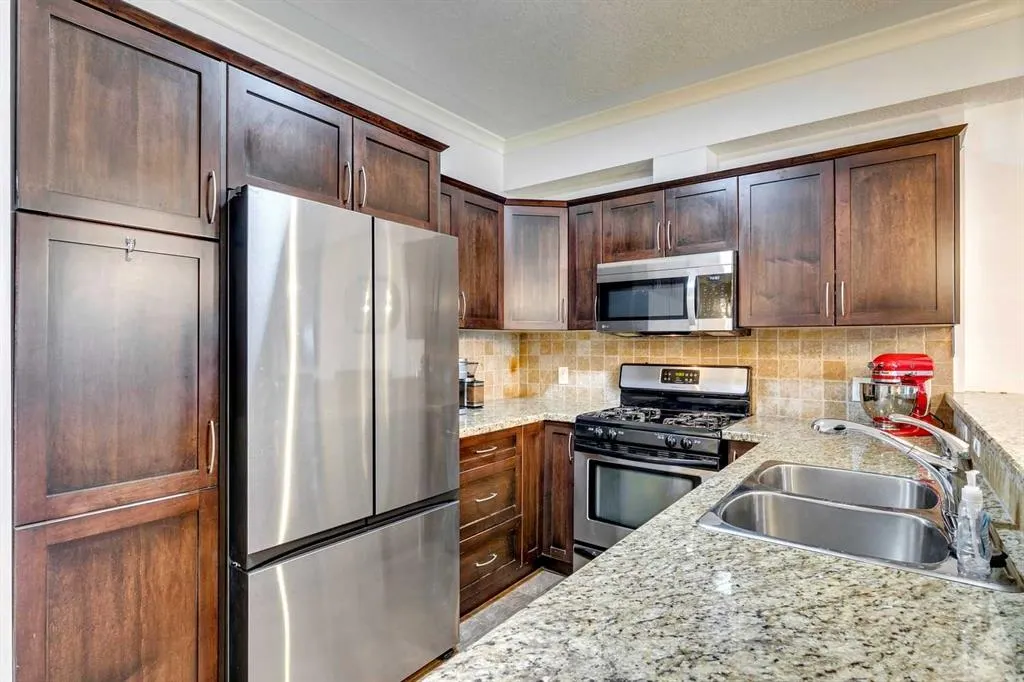 1729 34 Avenue SW, #6