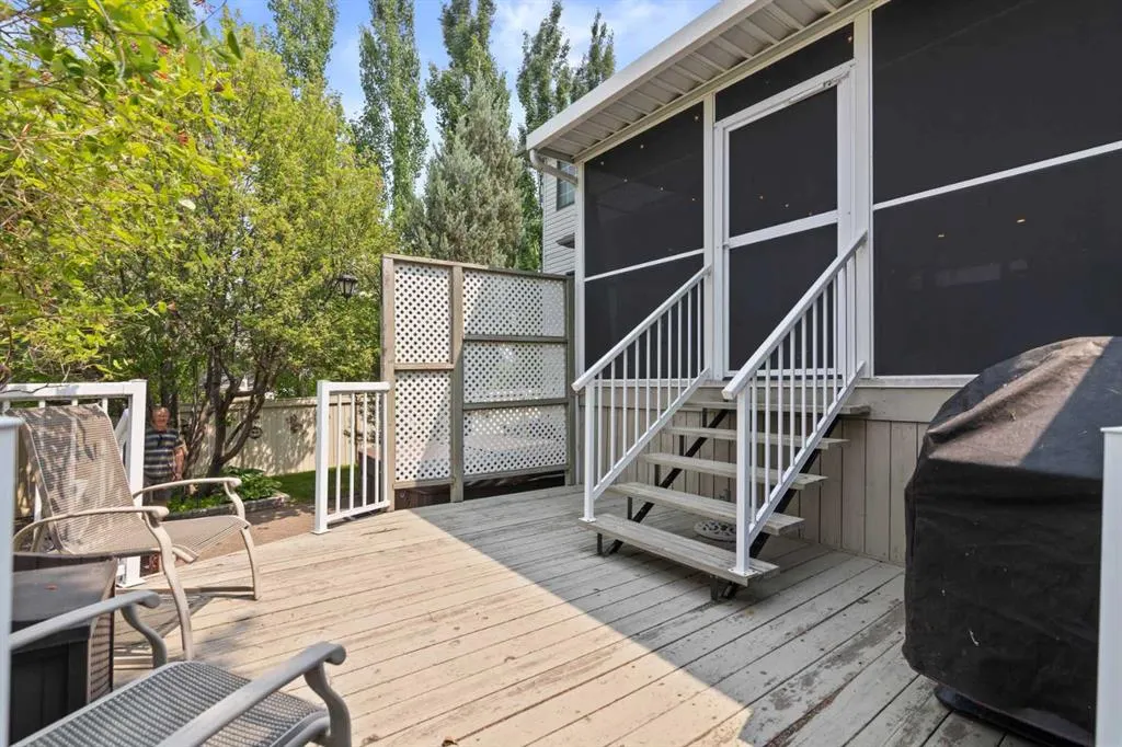 103 Diamond Court SE