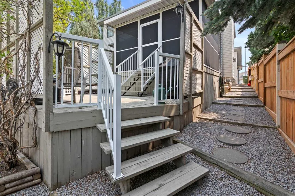 103 Diamond Court SE