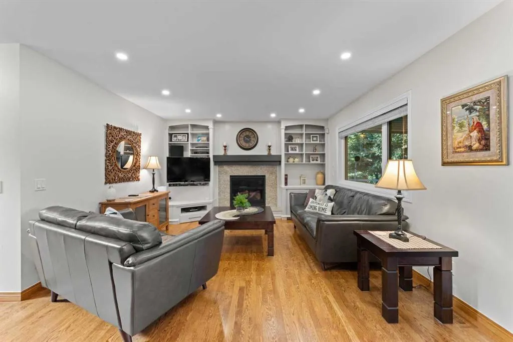 103 Diamond Court SE