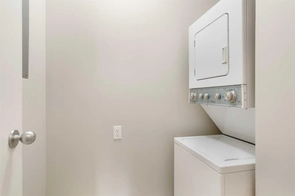 3400 Edenwold Heights NW, #1621