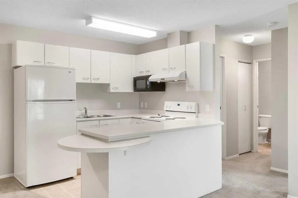 3400 Edenwold Heights NW, #1621