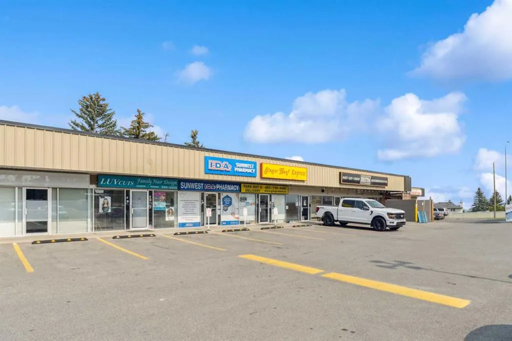 25 Macewan Glen Close NW