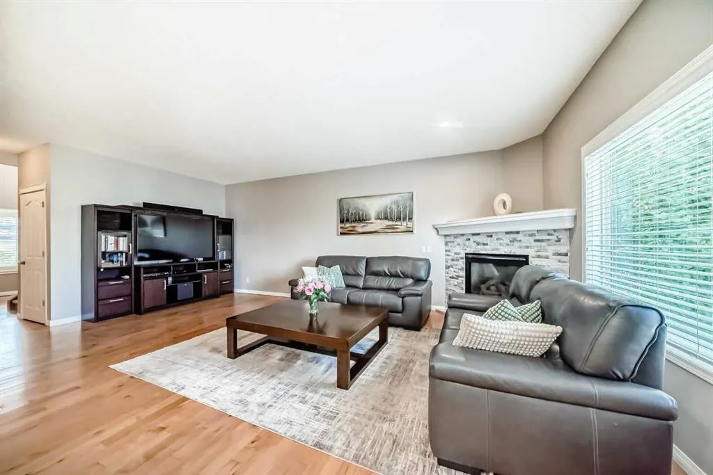 10 Springbluff Boulevard SW