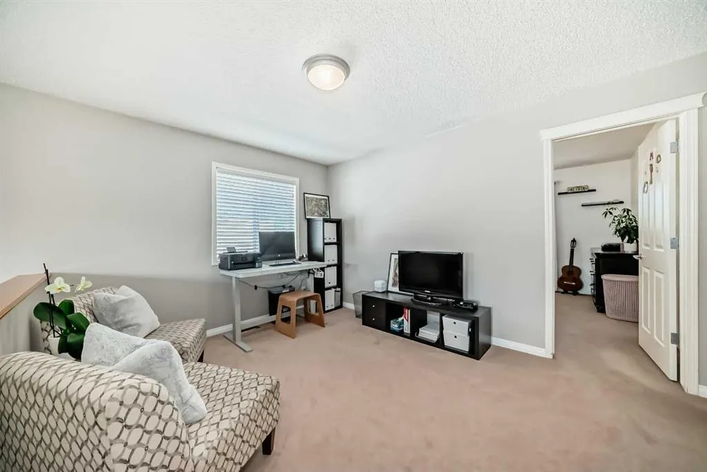 10 Springbluff Boulevard SW