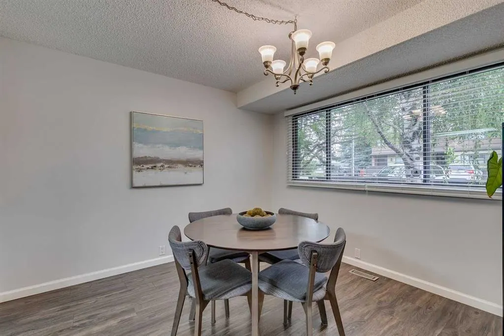 2300 Oakmoor Drive SW, #101