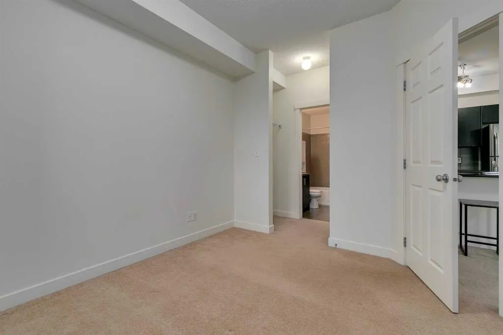 3950 46 Avenue NW, #305