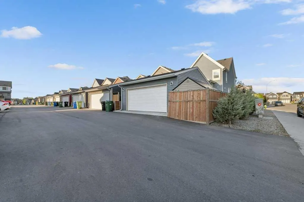 103 Masters Manor SE