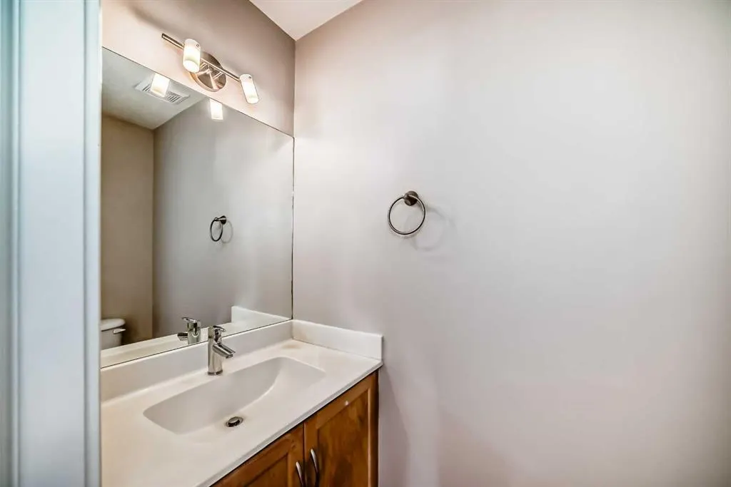 52 Glamis Green SW, #239