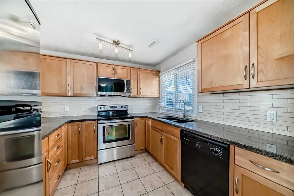 52 Glamis Green SW, #239
