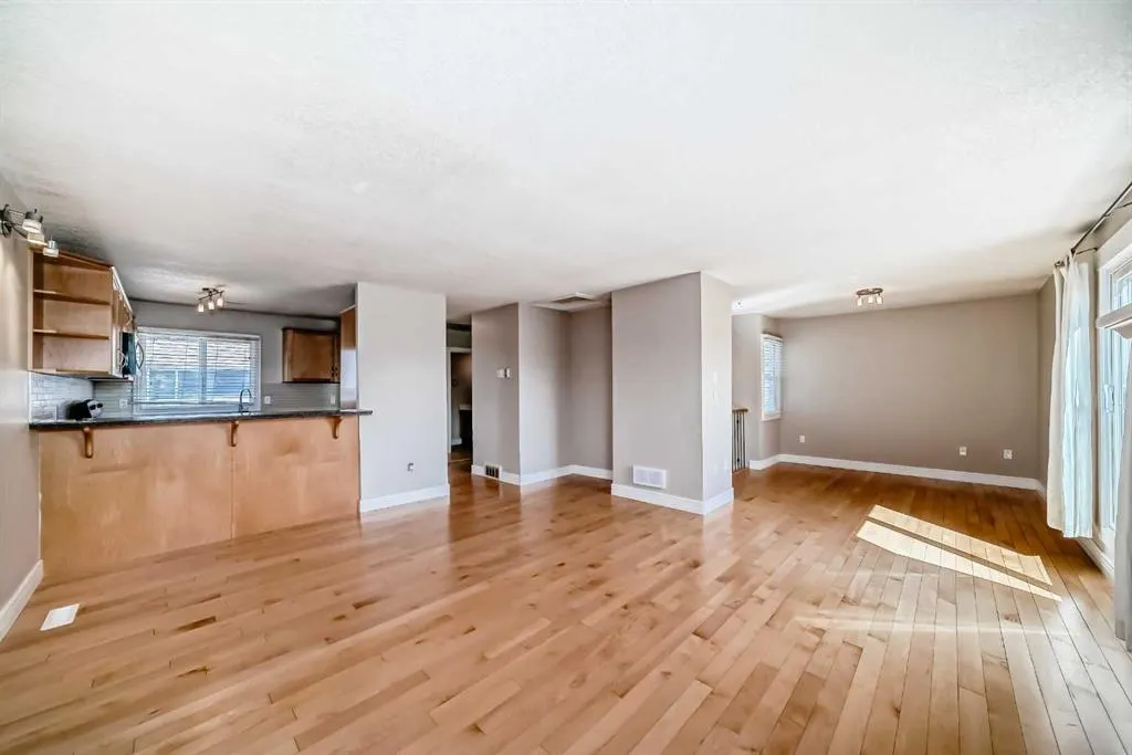 52 Glamis Green SW, #239