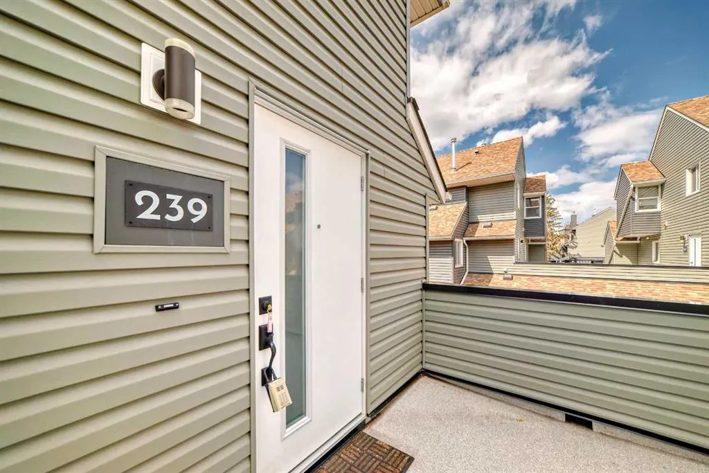 52 Glamis Green SW, #239