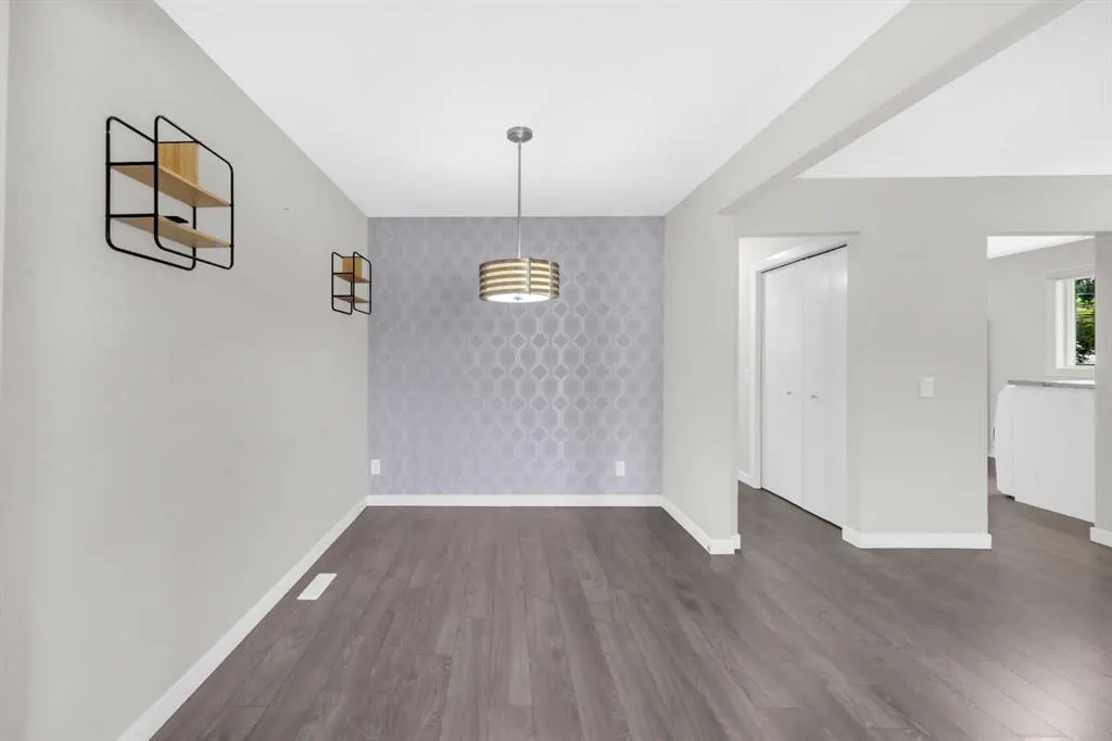 3133 Doverville Crescent SE