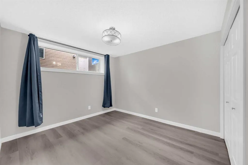 3133 Doverville Crescent SE