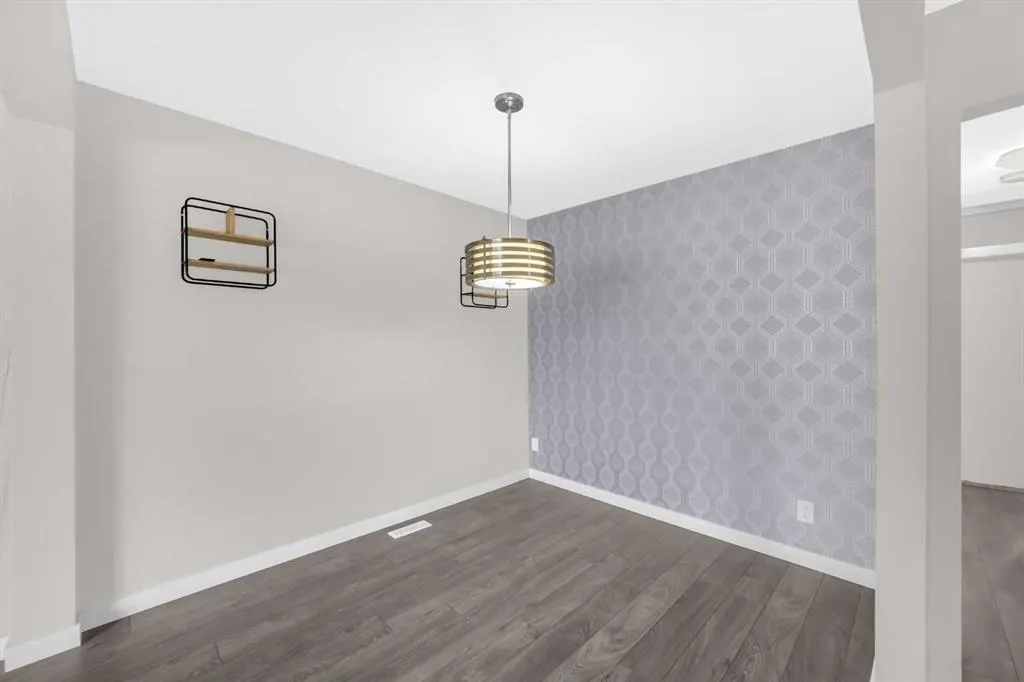 3133 Doverville Crescent SE
