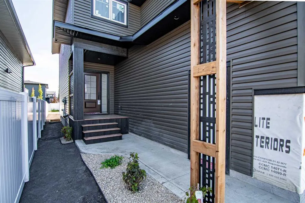 202 Livingston Close