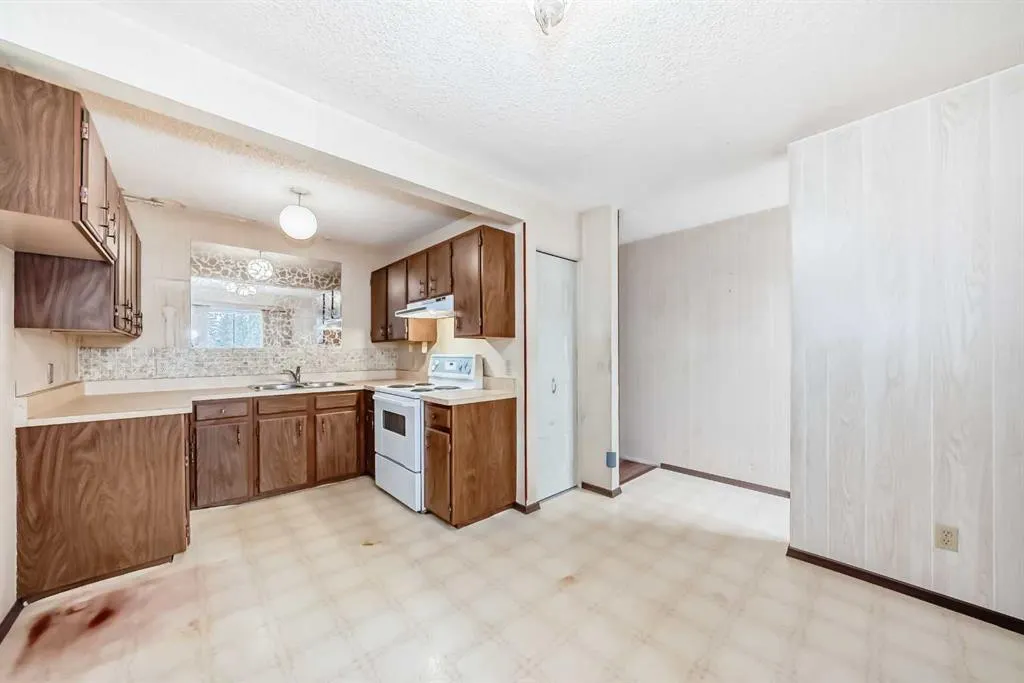 14736 Deerfield Drive SE, #8