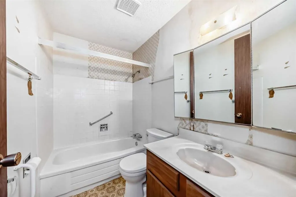 14736 Deerfield Drive SE, #8