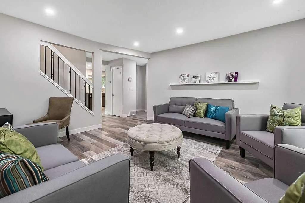 31 Castlebrook Road NE