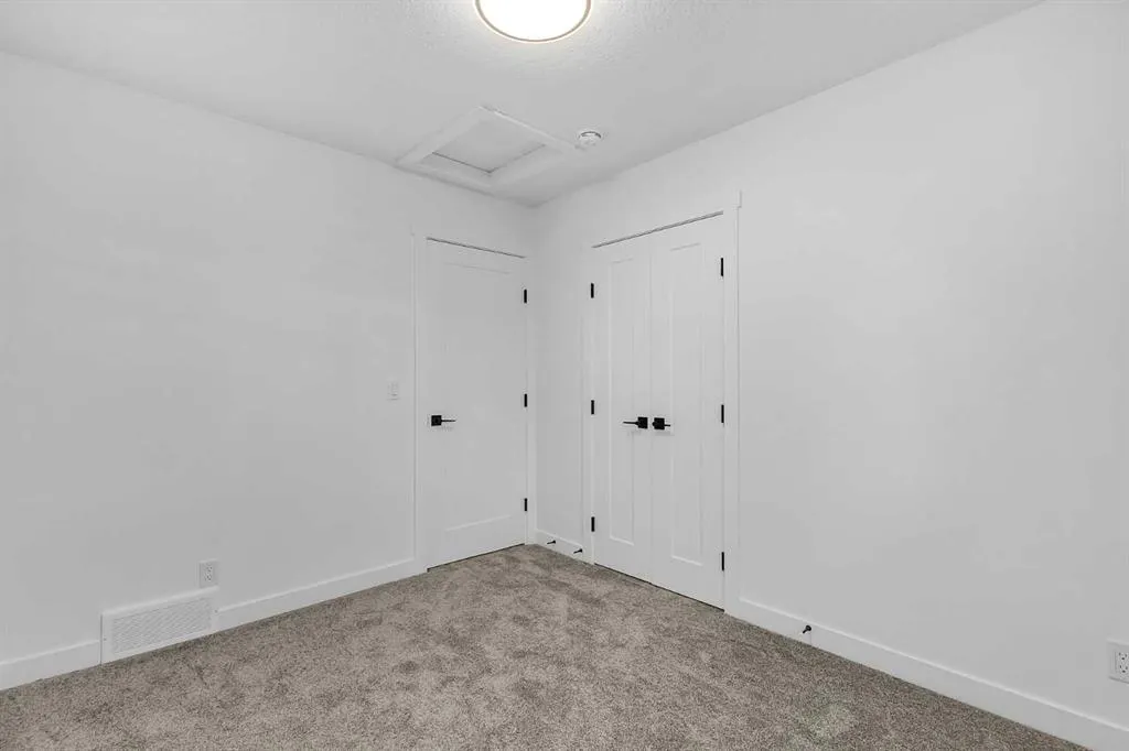 119 Macewan Glen Way NW