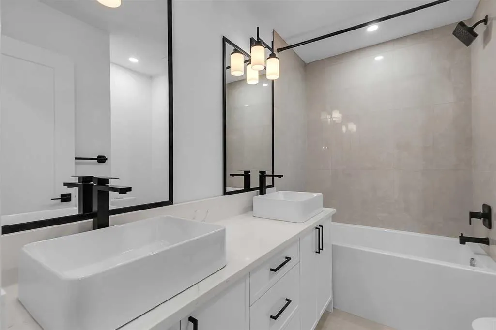 119 Macewan Glen Way NW