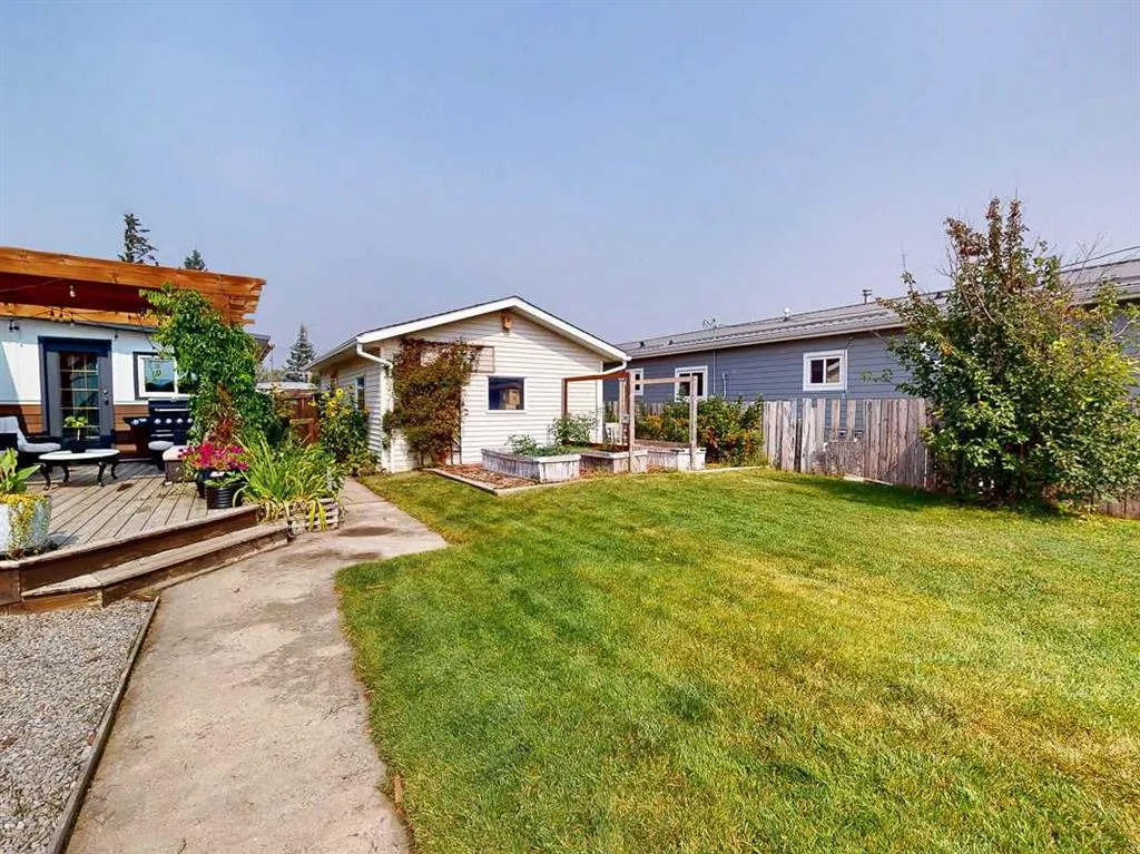 318 10th Street