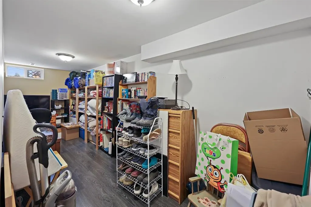 7132 & 7130 35 Avenue NW