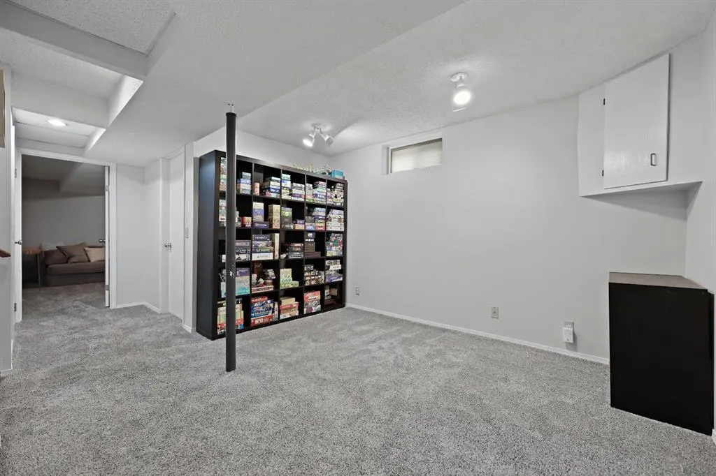 7132 & 7130 35 Avenue NW