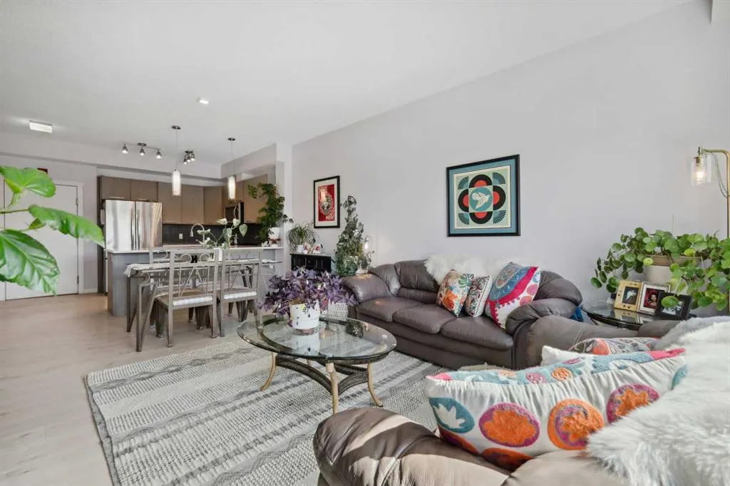 214 Sherwood Square NW, #412