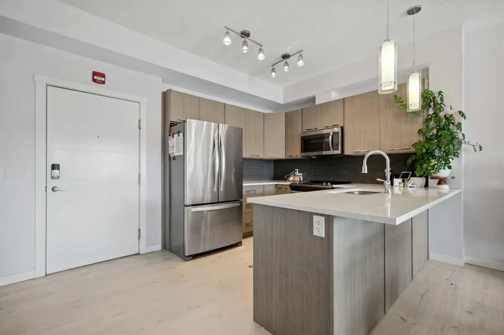 214 Sherwood Square NW, #412