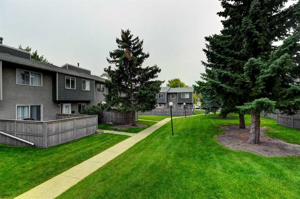 219 90 Avenue SE, #30