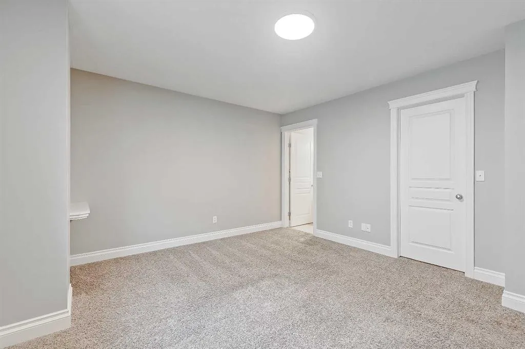 512 56 Avenue SW, #1