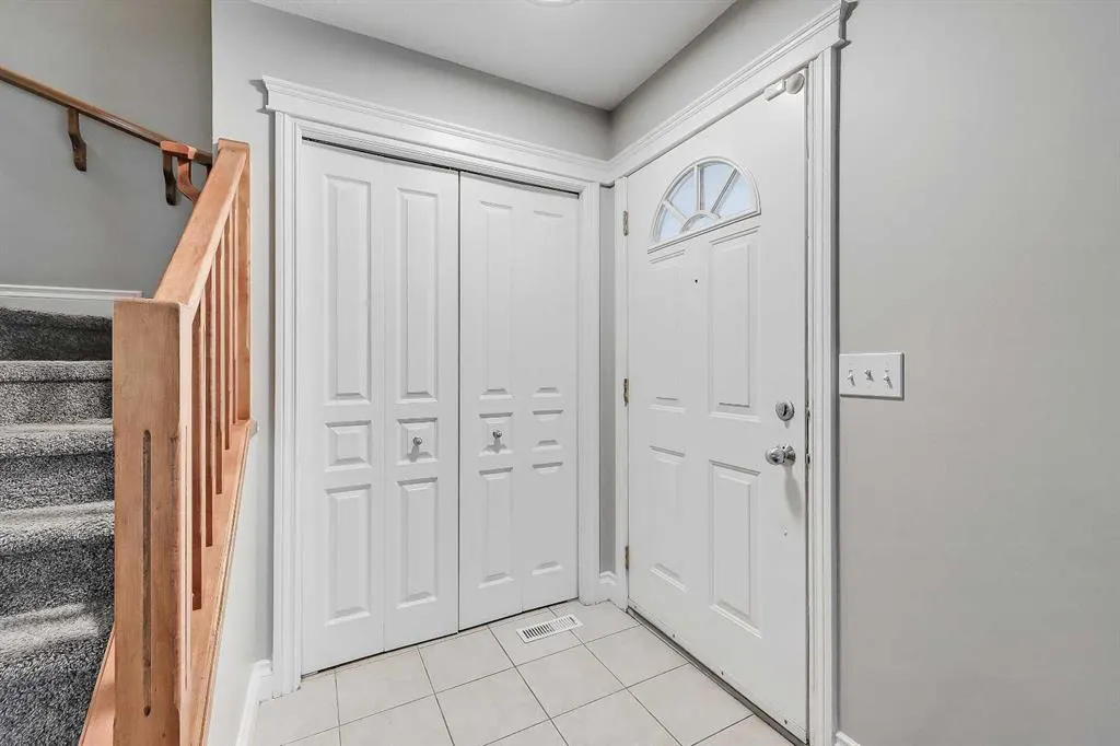 512 56 Avenue SW, #1
