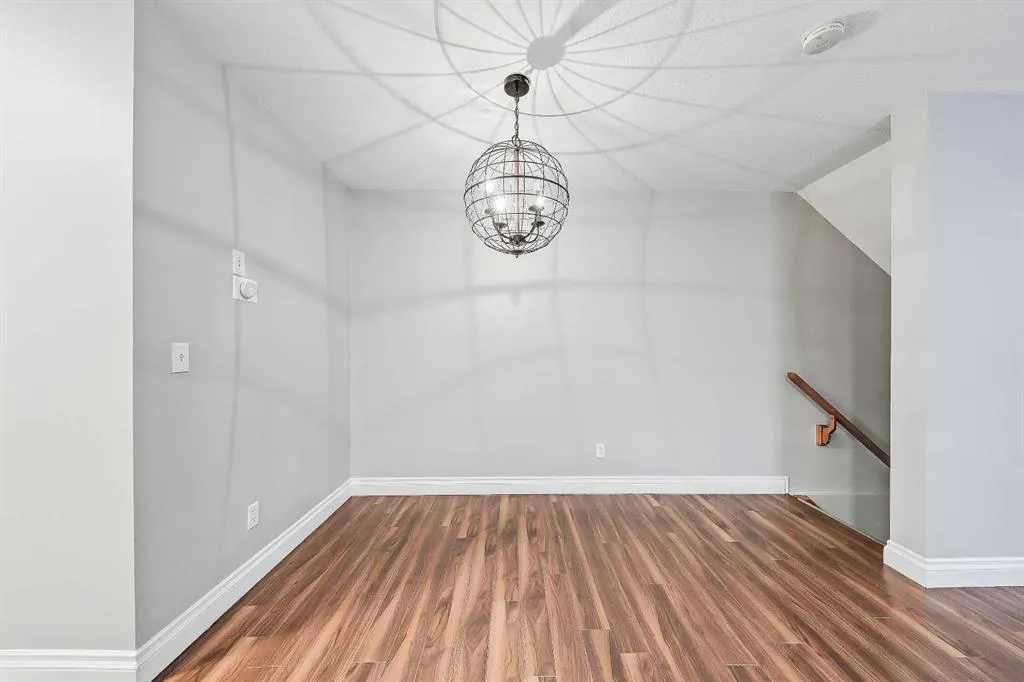 512 56 Avenue SW, #1