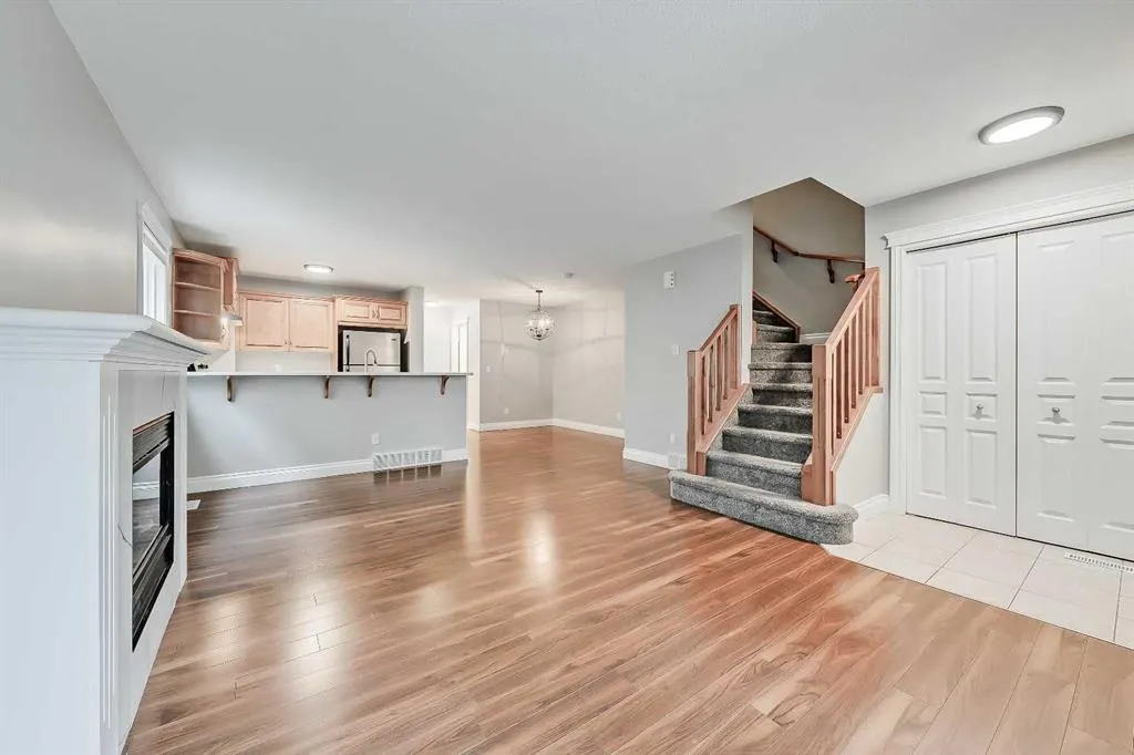 512 56 Avenue SW, #1
