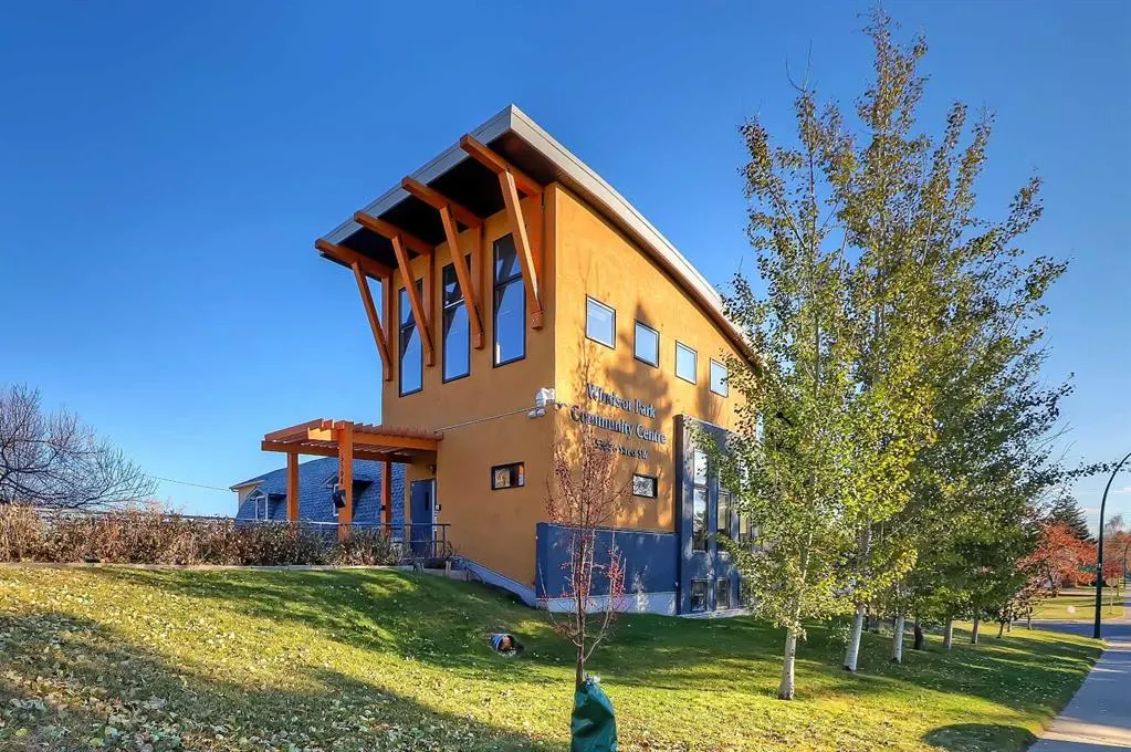 512 56 Avenue SW, #1