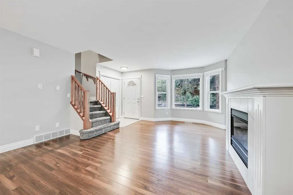 512 56 Avenue SW, #1
