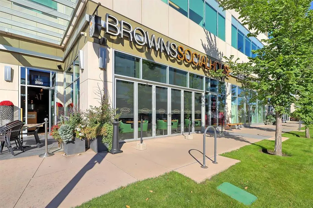 512 56 Avenue SW, #1